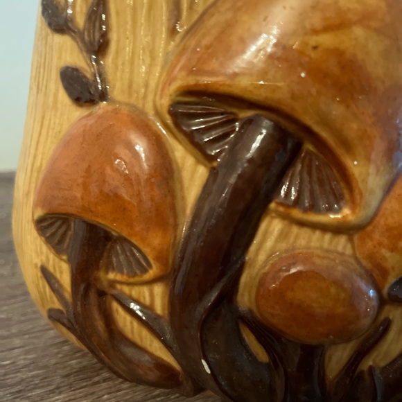 Vintage large Merry Mushroom canister vases - Picture 6 of 6